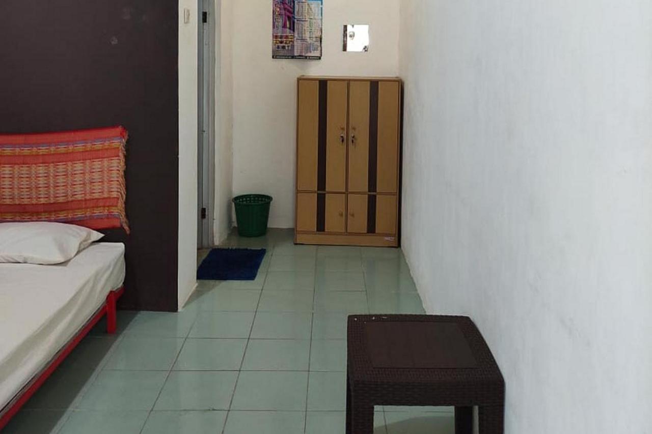 Losmen Yosi Carita Hotel Ngoại thất bức ảnh